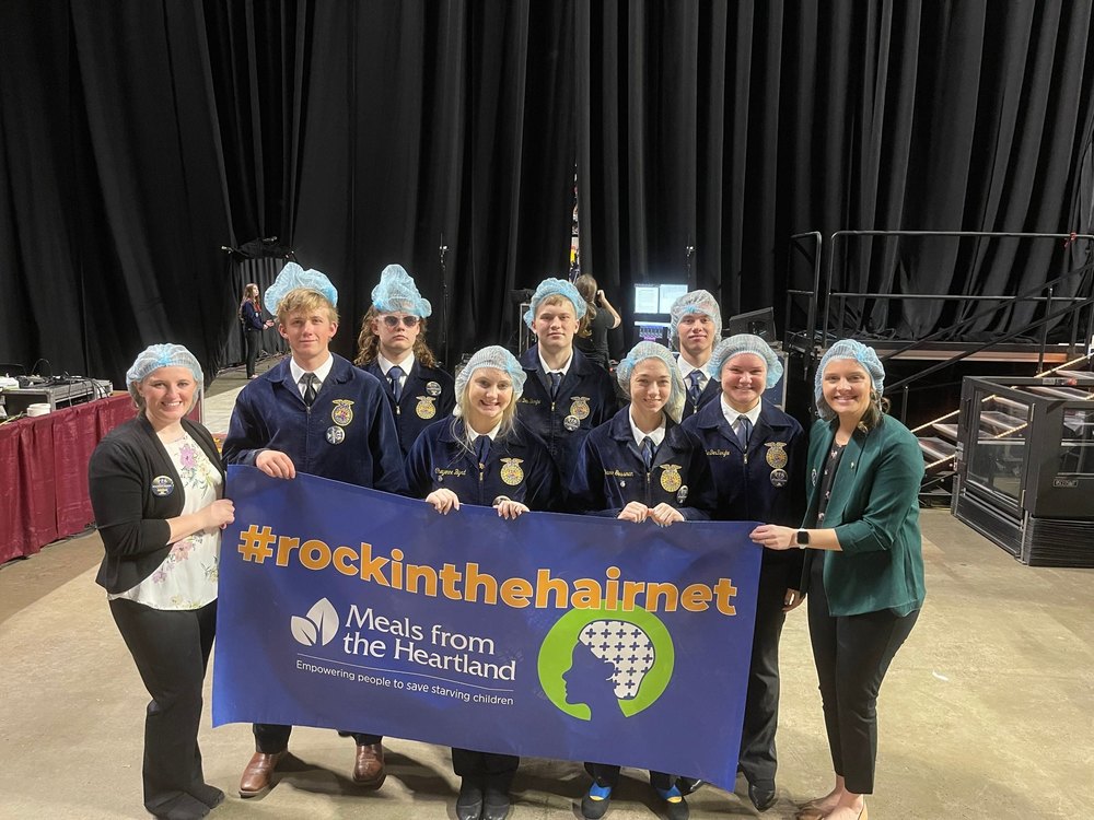 Tipton FFA rocking the hairnet with Meals from the Heartland
